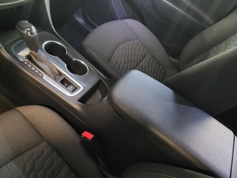 Used 2020 Chevrolet Equinox LT FWD image 26
