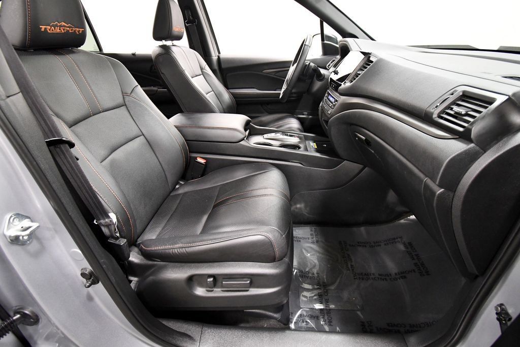 Certified 2024 Honda Passport TrailSport image 19