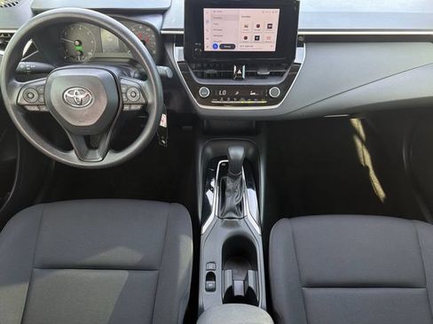 Used 2024 Toyota Corolla LE FWD image 9