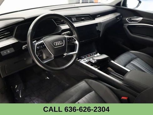 Used 2021 Audi e-tron Premium w/ Convenience Plus Package image 12