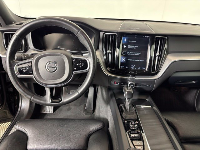 Used 2019 Volvo XC60 T5 Momentum w/ Multimedia Package AWD/4WD image 13
