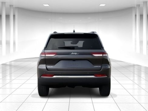 New 2025 Jeep Grand Cherokee Laredo X image 7