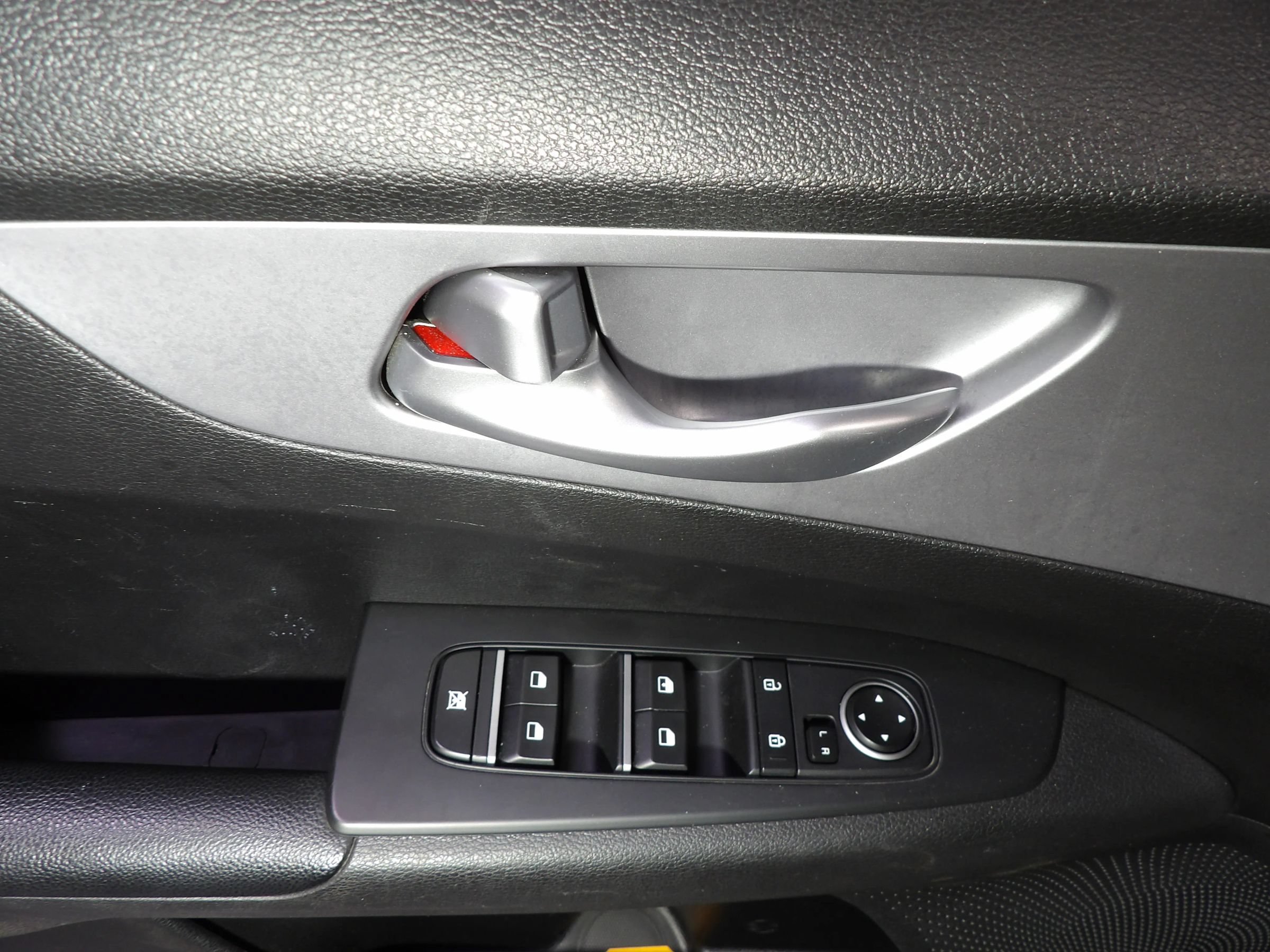 Used 2023 Kia Forte LXS FWD image 8