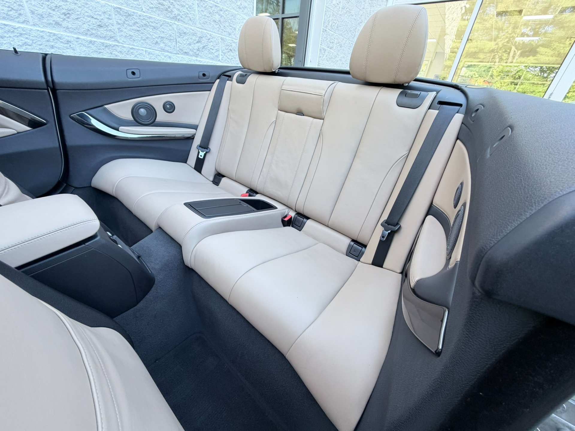 Used 2015 BMW M4 Convertible RWD image 32