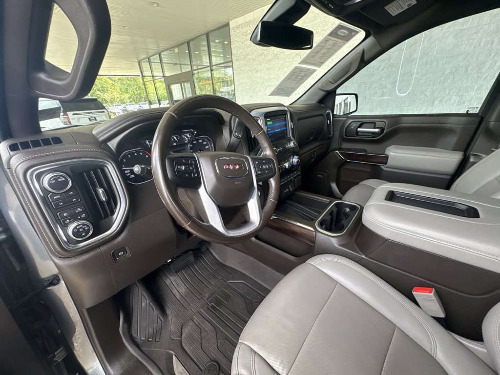 Used 2021 GMC Sierra 1500 SLT w/ SLT Premium Plus Package AWD/4WD image 10