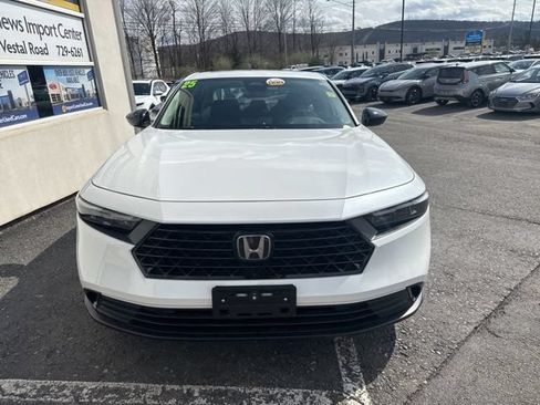 Used 2025 Honda Accord SE image 7