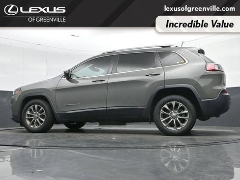Used 2019 Jeep Cherokee Latitude Plus w/ Comfort/Convenience Group FWD image 15