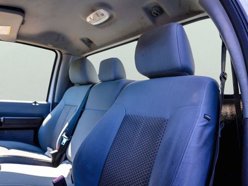 Used 2015 Ford F550 2WD Regular Cab Super Duty image 9