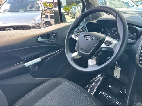 Used 2022 Ford Transit Connect XLT FWD image 18