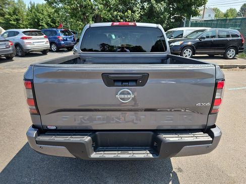 Used 2025 Nissan Frontier SV AWD/4WD image 4