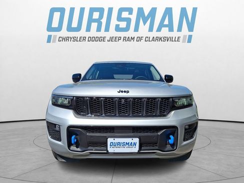 Used 2023 Jeep Grand Cherokee 30th Anniversary AWD/4WD image 2