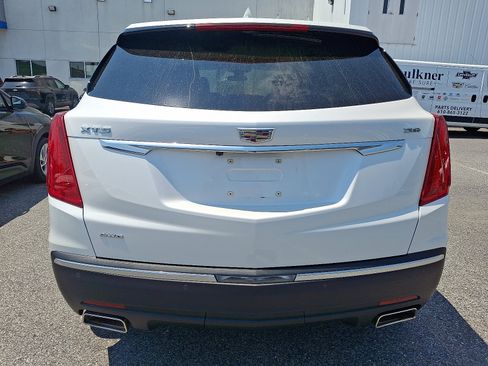 Certified 2017 Cadillac XT5 Luxury w/ Driver Awareness Package AWD/4WD image 5