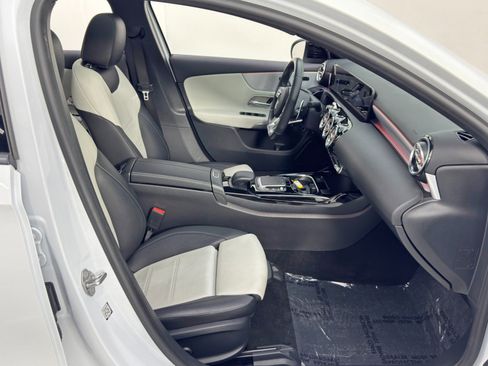 Used 2021 Mercedes-Benz A 35 AMG 4MATIC image 16