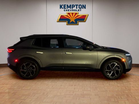 Used 2025 Chevrolet Equinox EV LT w/ Convenience Package image 7