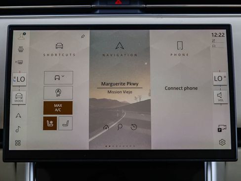 New 2026 Land Rover Range Rover SE image 14