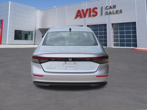 Used 2025 Honda Accord SE image 7