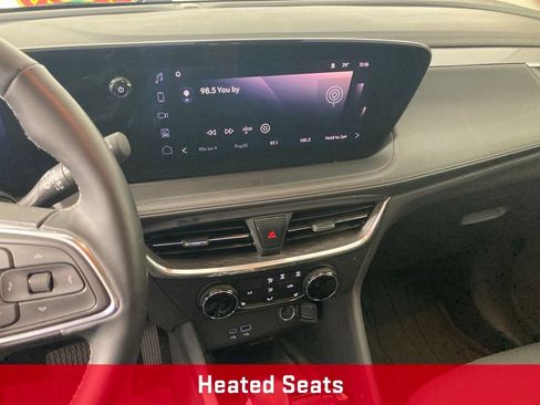 Used 2024 Buick Encore GX Preferred w/ Comfort Package AWD/4WD image 2