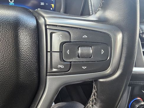 Used 2023 Chevrolet Suburban LT image 23