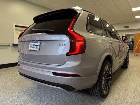 Used 2026 Volvo XC90 B6 Ultra w/ Protection Package Premier image 7