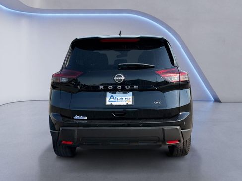Used 2024 Nissan Rogue S AWD/4WD image 4
