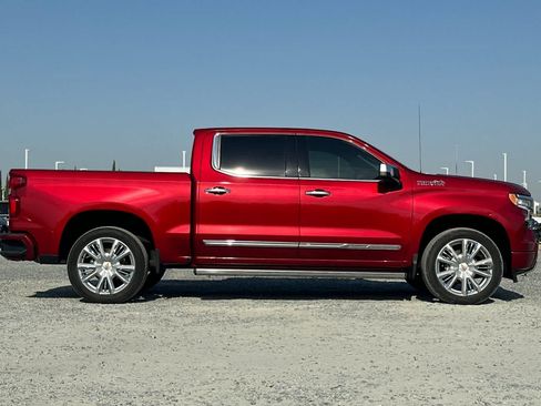 Used 2023 Chevrolet Silverado 1500 High Country w/ High Country Premium Package AWD/4WD image 9