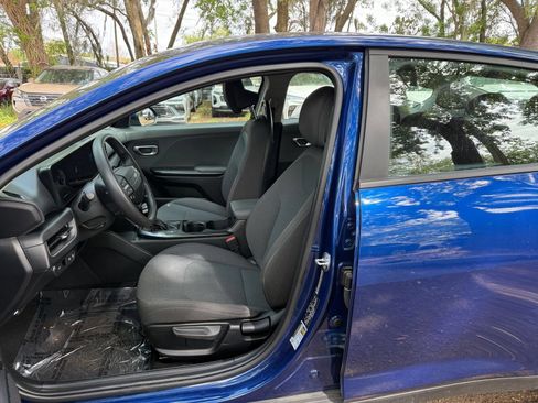 Used 2025 Kia K4 FWD image 32