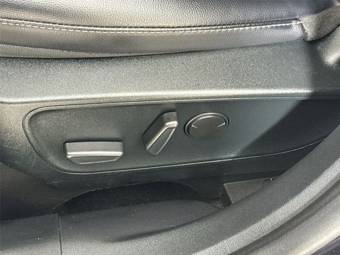 Used 2022 Ford Escape Titanium image 19