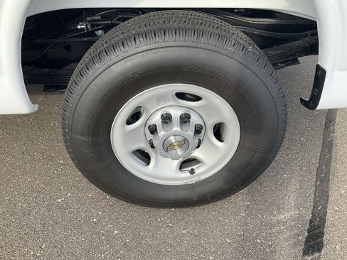 Used 2025 Chevrolet Express 3500 Extended w/ Driver Convenience Package image 10