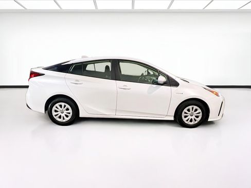 Used 2021 Toyota Prius L Eco w/ Carpet Mat Package (TMS) FWD image 21