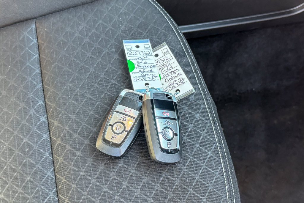 Certified 2025 Ford Escape Active AWD/4WD image 30