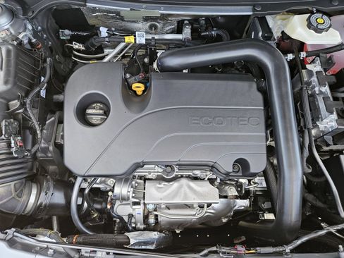 New 2027 Chevrolet Equinox LT w/ Convenience Package II FWD image 28