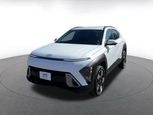 Used 2025 Hyundai Kona SEL image 8