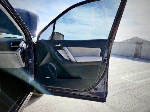 Used 2018 Subaru Forester 2.5i Limited image 37