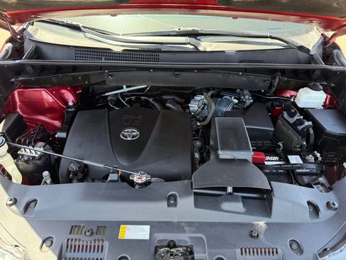 Used 2019 Toyota Highlander SE AWD/4WD image 48