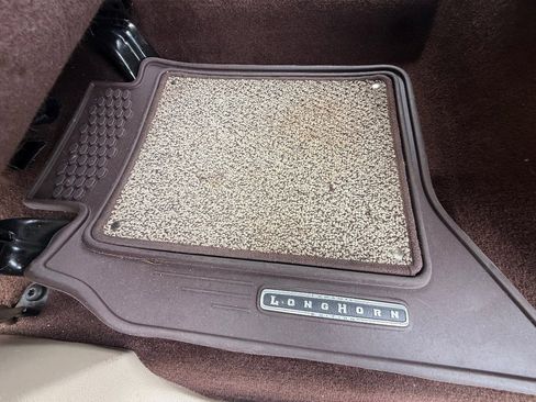 Used 2018 RAM 3500 Laramie Longhorn w/ Longhorn Southfork Package image 25