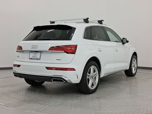 Used 2022 Audi Q5 e Premium w/ Convenience Package image 9
