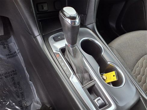 Used 2018 Chevrolet Equinox LT image 22