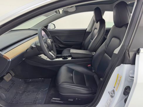 Used 2020 Tesla Model 3 Standard Range Plus image 12