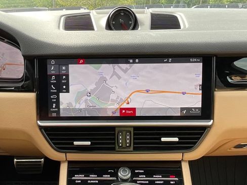 Used 2019 Porsche Cayenne S AWD/4WD image 35