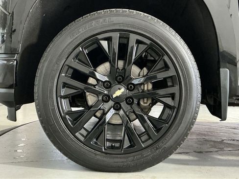 Used 2020 Chevrolet Silverado 1500 RST w/ RST Value Package image 13