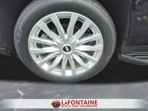 Certified 2022 Cadillac Escalade Luxury AWD/4WD image 31