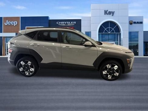 Used 2024 Hyundai Kona SEL AWD/4WD image 9