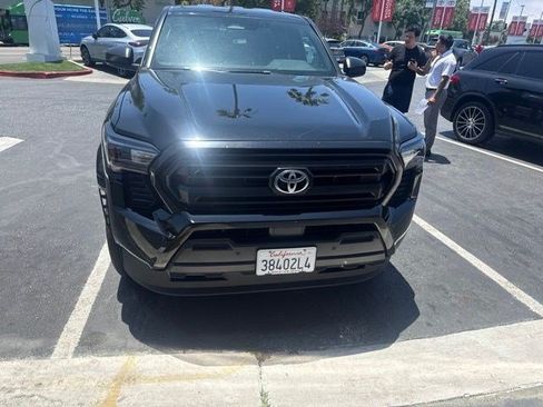 Used 2025 Toyota Tacoma SR w/ SR Upgrade Package RWD image 5