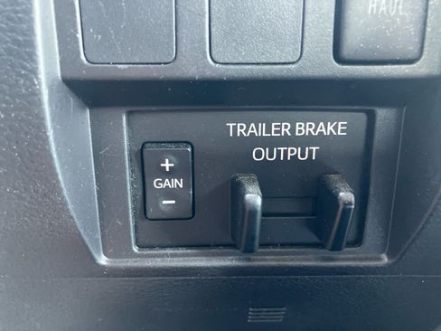 Used 2021 Toyota Tundra SR5 w/ SR5 Upgrade Package RWD image 25