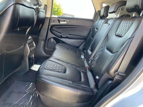 Used 2023 Ford Edge Titanium image 8