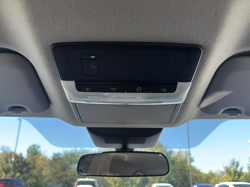 Certified 2025 Nissan Sentra SV FWD image 35