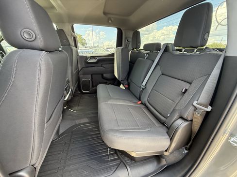 New 2026 GMC Sierra 1500 Elevation image 16