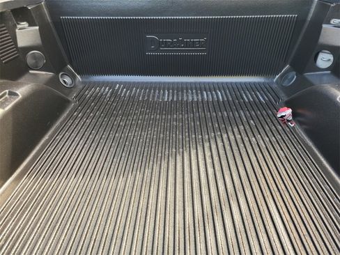 Used 2025 GMC Sierra 1500 SLT image 23