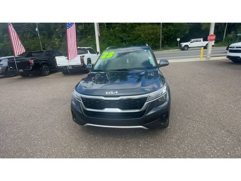 Used 2023 Kia Seltos EX AWD/4WD image 3