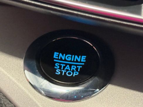 Used 2023 Ford Explorer XLT w/ Equipment Group 202A AWD/4WD image 36